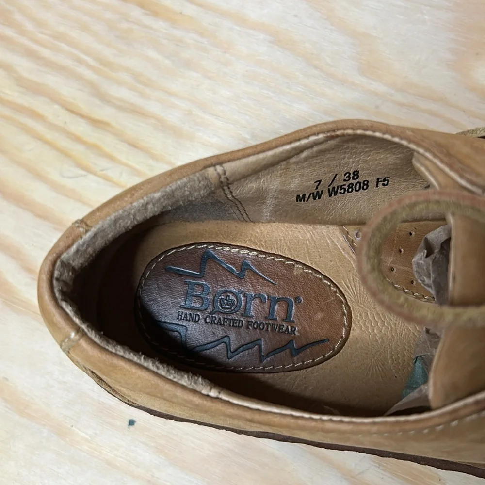 Women's Born Leather Lace-Up Shoes - Casual Everyday Style | Preloved size 7 - Picture 6 of 9